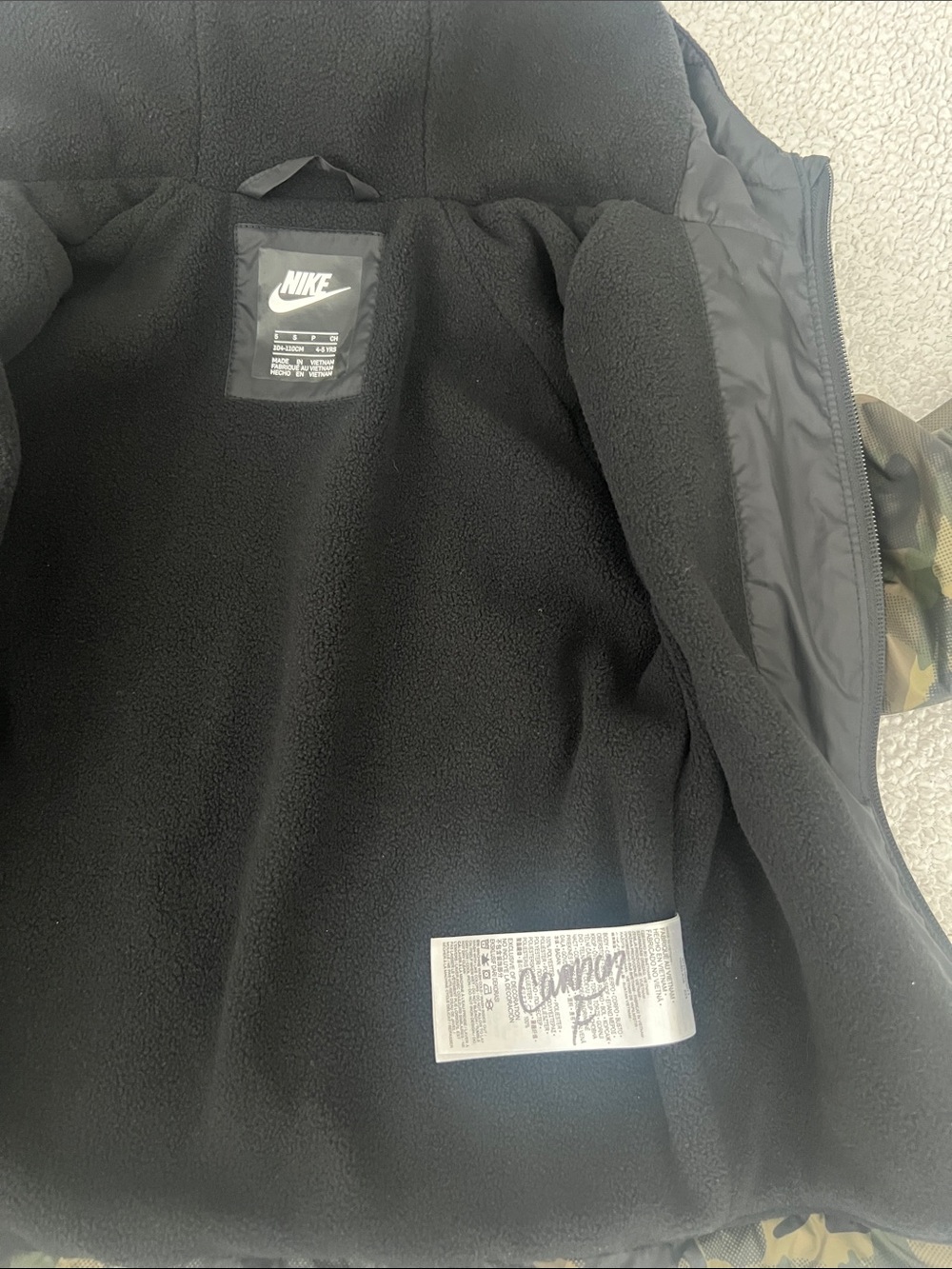 Boys Nike Jacket | Size 5 - Picture 4 of 4